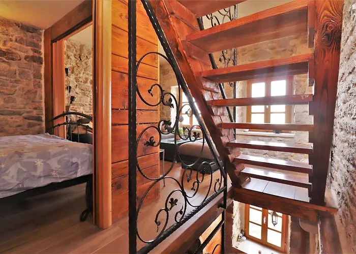 Downtown Stone House * 沃迪切