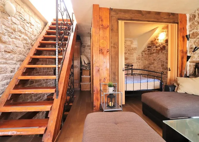 Downtown Stone House Holiday home *