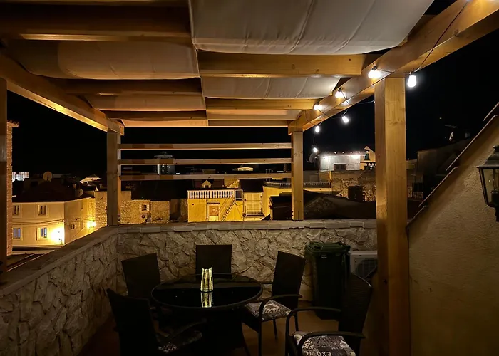 Downtown Stone House 沃迪切